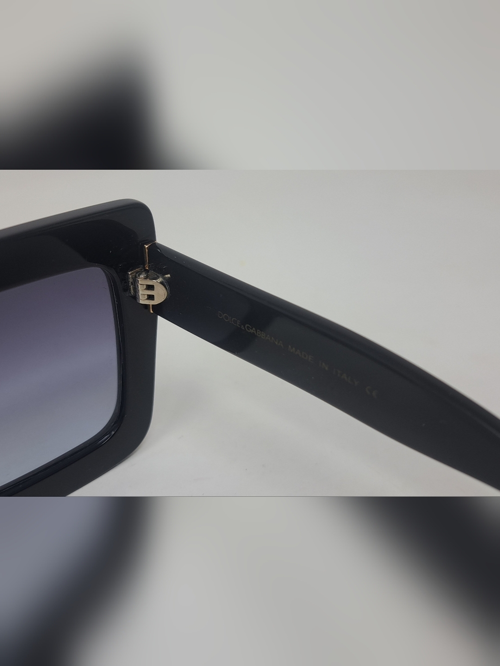 Dolce & Gabbana Women's Sunglasses Oversized Square Queen DG4328 52-24-135 - Picture 5 of 15